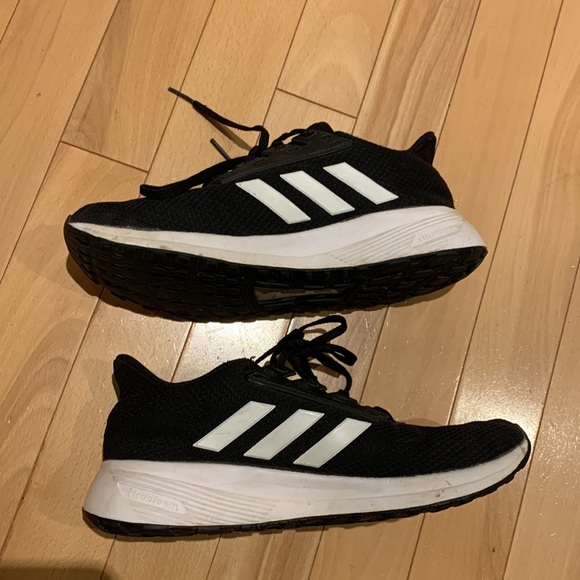 Adidas Cloud Foam athletic shoes- size 6 - Picture 3 of 16